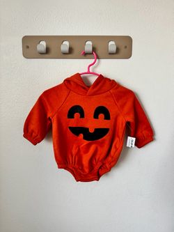NWT Old Navy Baby Pumpkin Halloween Romper 3-6M