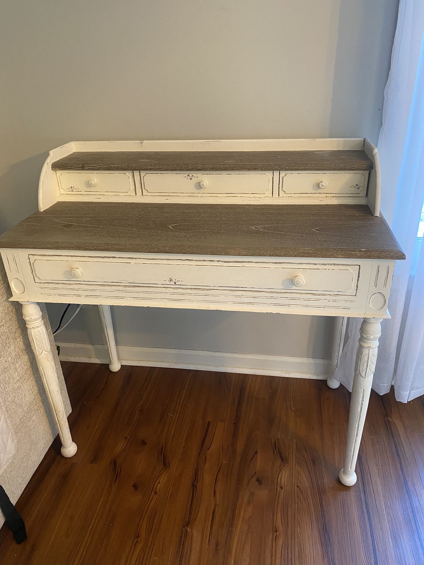 Farmhouse/Cottage/Country Desk