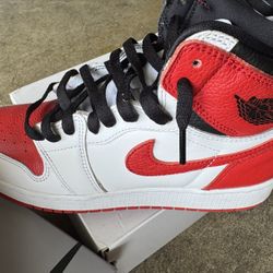 Jordan 1 Mid- 7y
