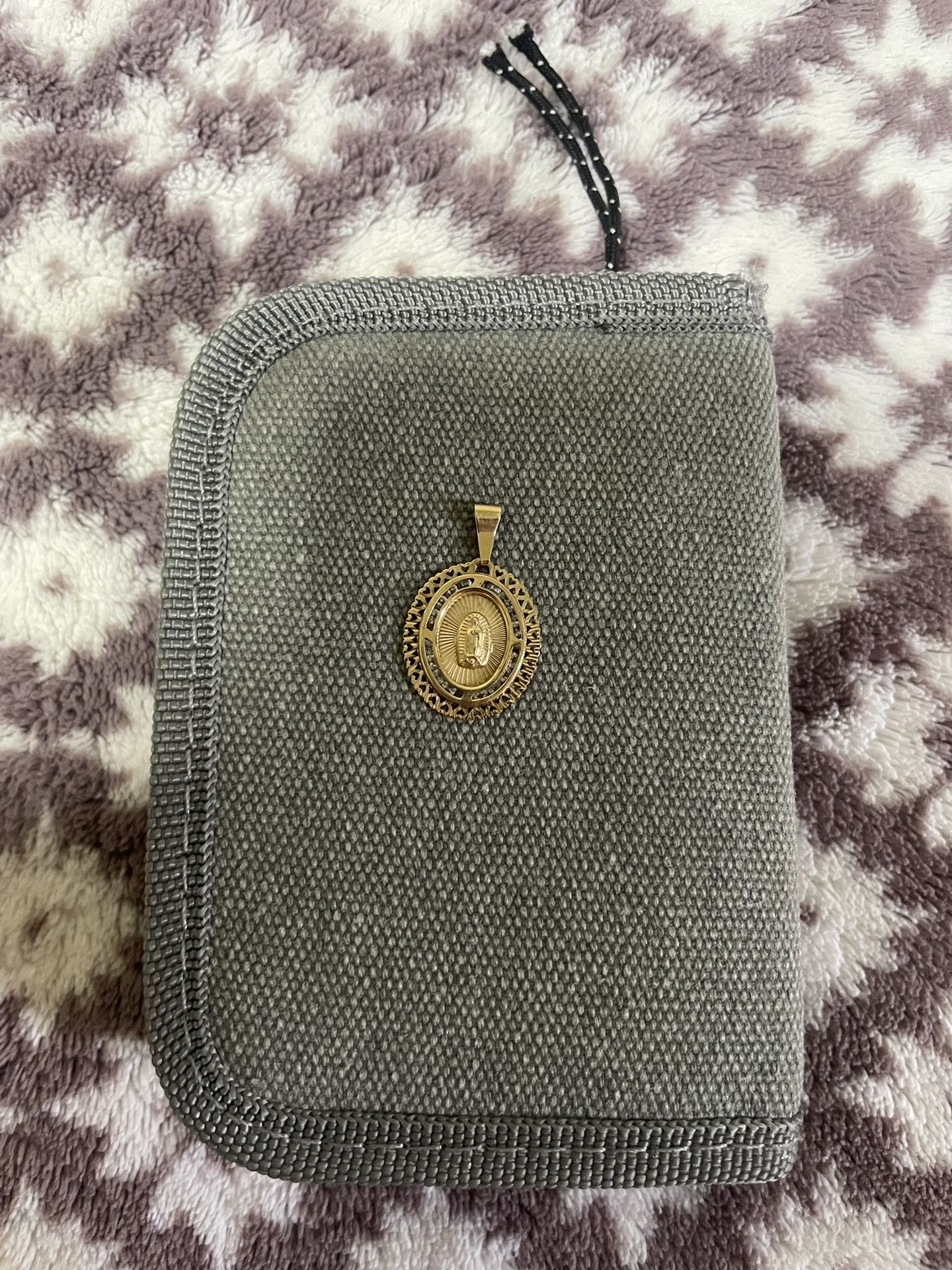 14k gold pendant with crystals