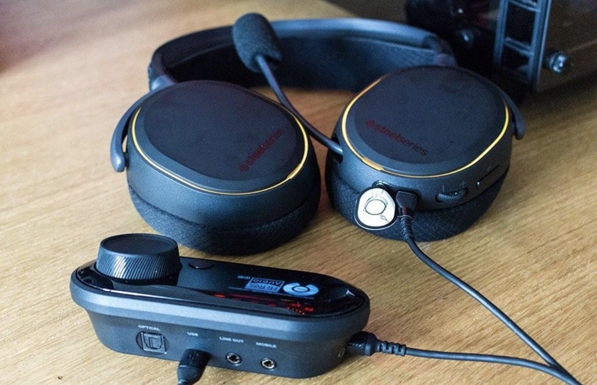 SteelSeries Arctis Pro + GameDAC Gaming Headset