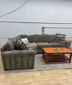 Raymour & Flanigan Artemis 4-Piece Wedge Sectional Sofa