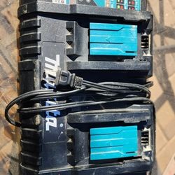 Makita 18V Lithium-Ion Dual Port Rapid Optimum Charger

