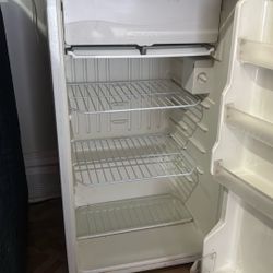Mini Refrigerator 