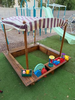 Kidkraft Sandbox with Canopy