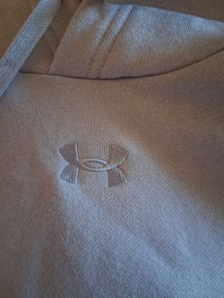 Under Armor Hoodie . New.  Men's large