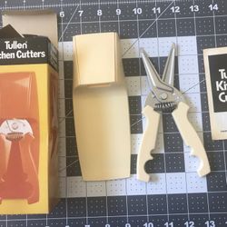 New Vintage TULLEN NEW ZEALAND MULTI-PURPOSE CUTTERS PLIERS KITCHEN SHEARS TOOL