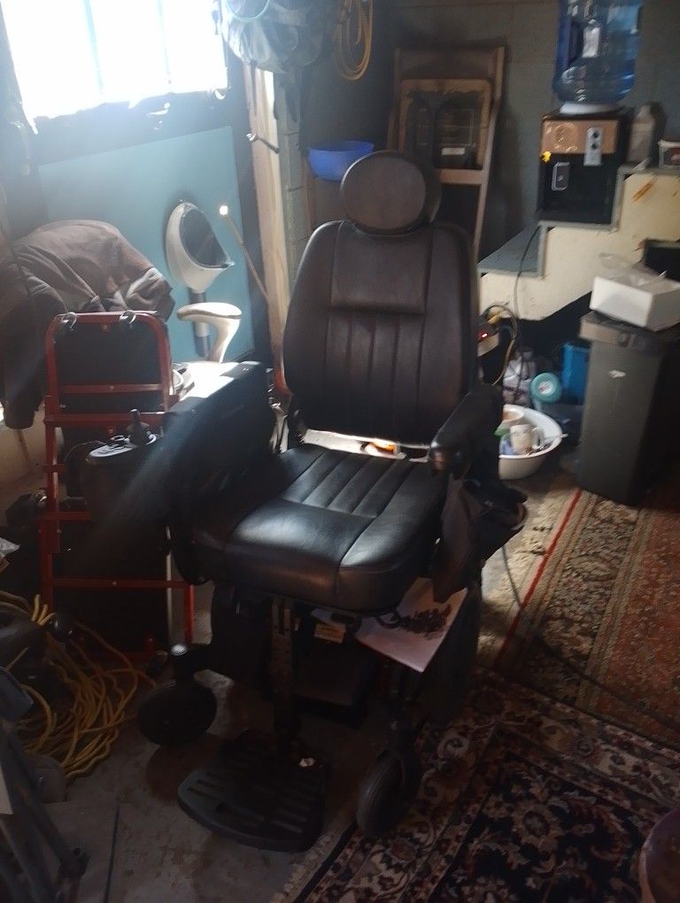 Power Wheelchair Pulse6