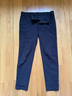 Men’s Lululemon Commission Pant - Size 34 x 32 
