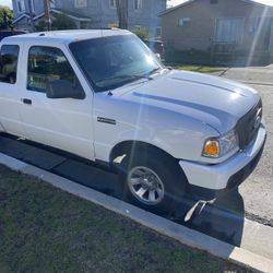 Ford Ranger 2011  6 Cilinder  3.0  Automatic   Title Salvage 