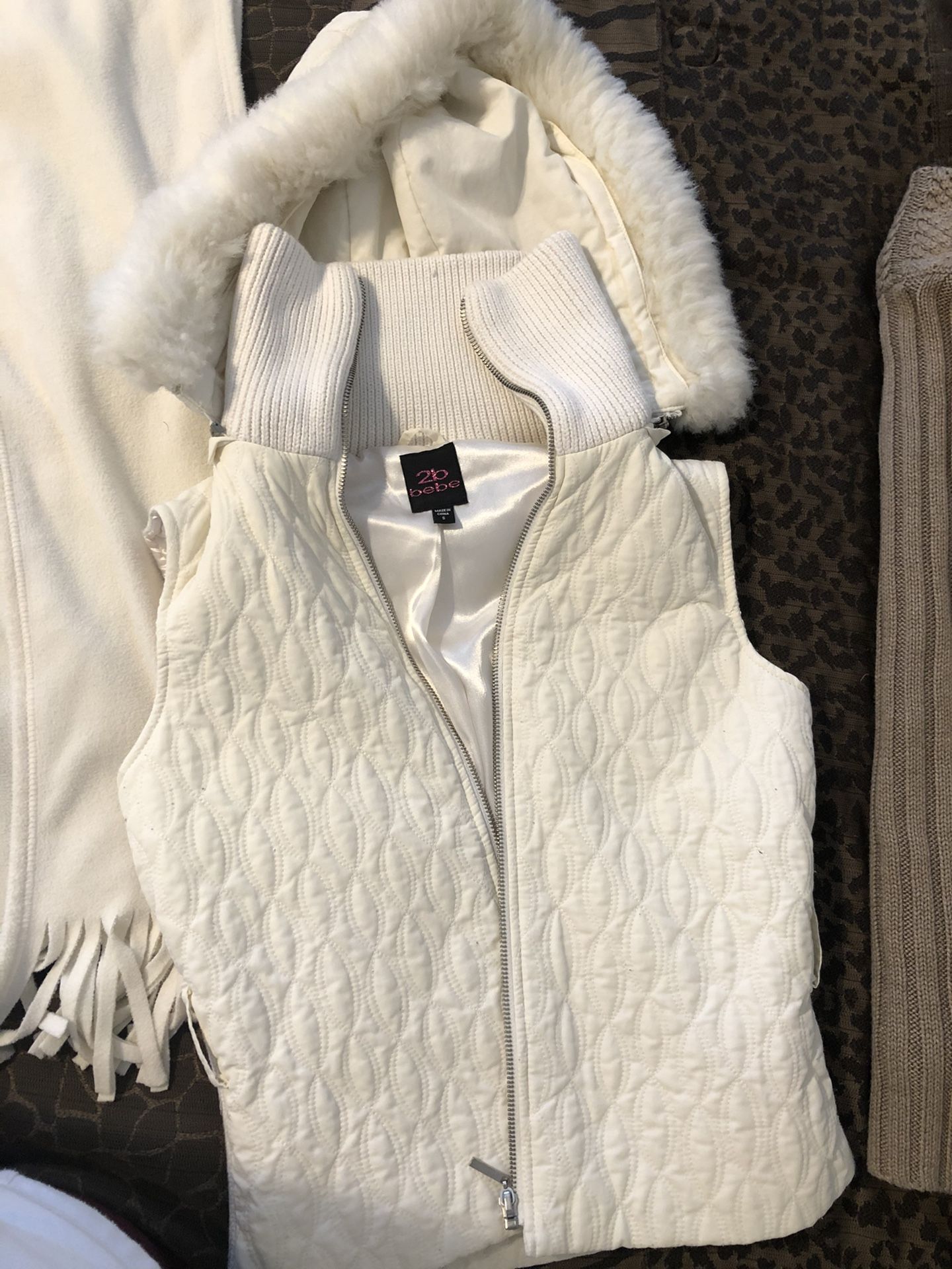 Women size SMALL 10$