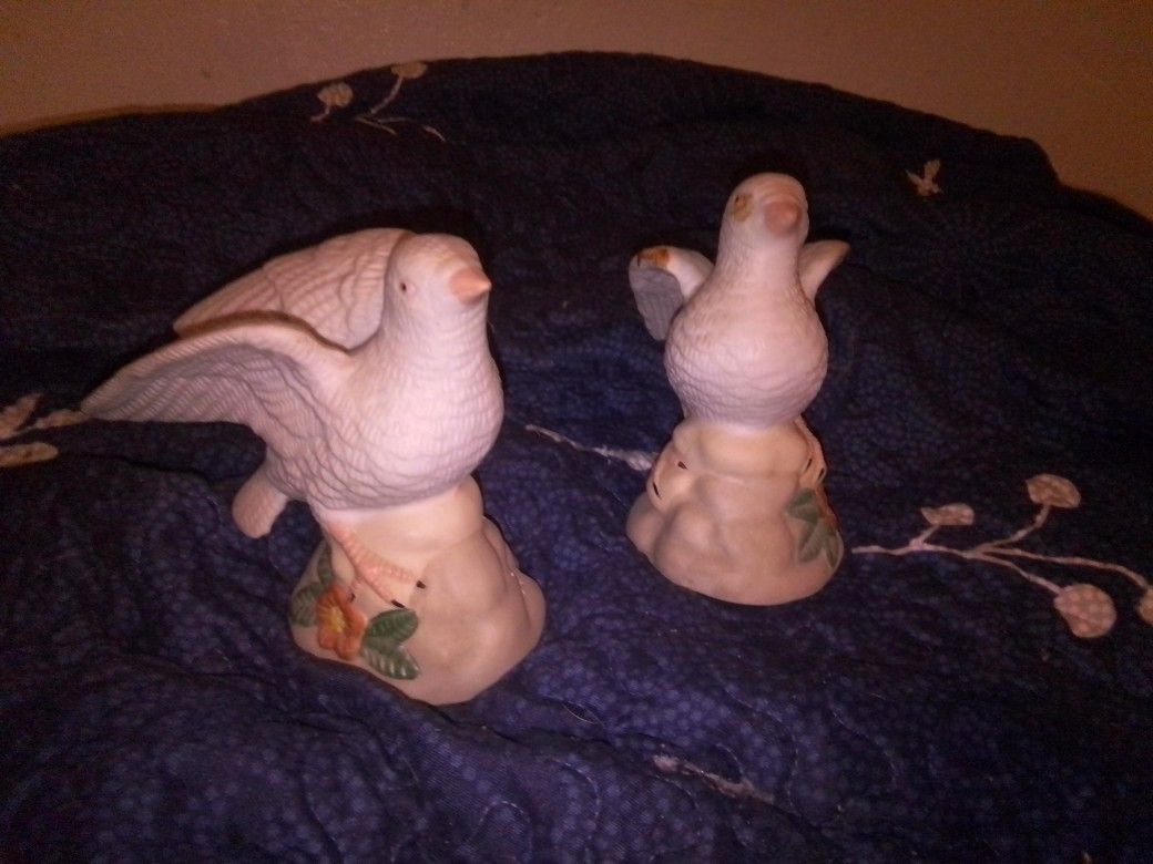 Vintage Turtle Dove Statue's