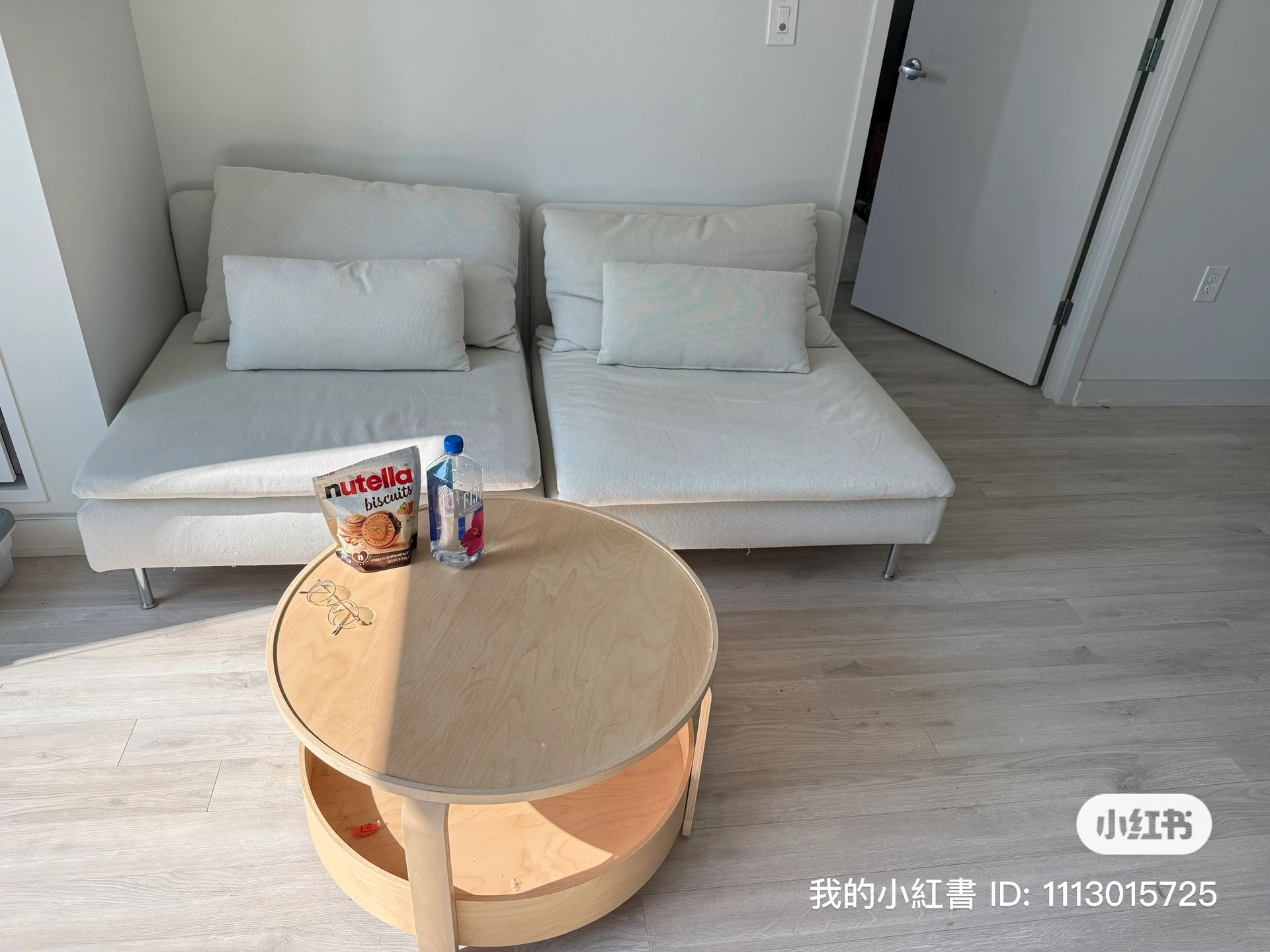 IKEA Soderhamn Sofa And Coffee Table