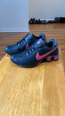 LIKE NEW CONDITION NIKE SHOX size 6.5 Women 