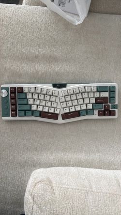 RK Royal Kludge Ergonomic Split Mechanical Keyboard