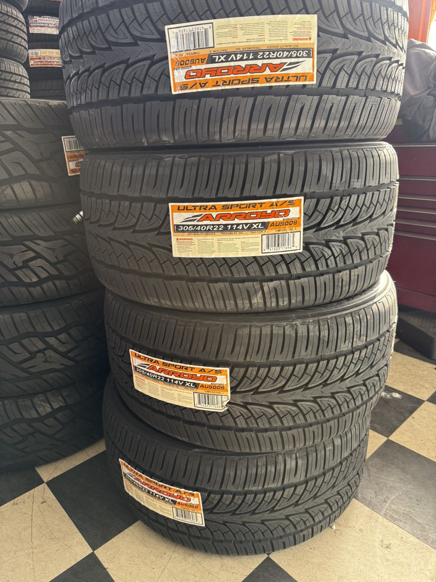 Vendo 305/40/R22 Arroyo Nuevas Instacion Y Balance Por $500