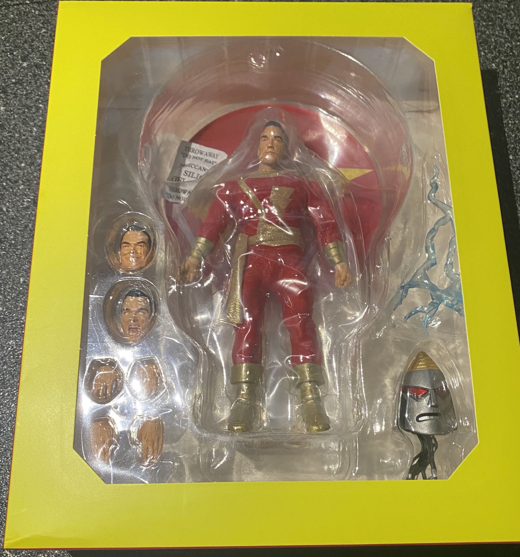 Shazam 6.5 inch action Figure One:12 Captain Marvel Collectible