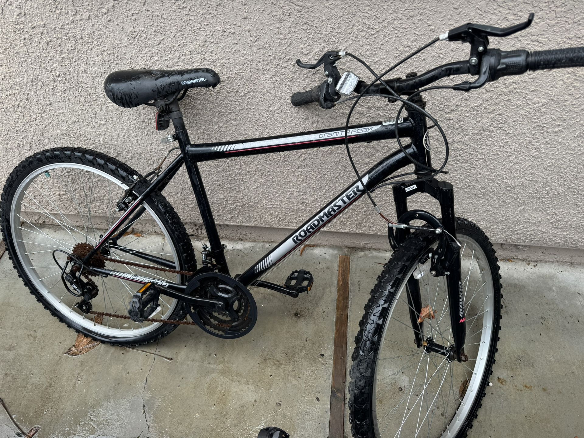 Roadmaster Granite Peak Mountain Bike