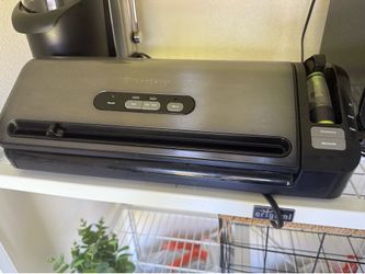 Food saver vacuum sealer