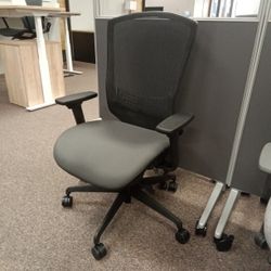 New - Pivot Mid-Back Office Task Chair 