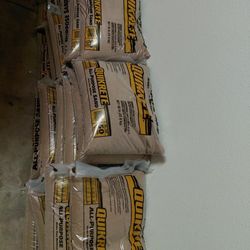 4 bags of 50 pound sand Quikrete