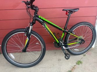 Specialized rockhopper 26”
