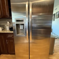 LG Refrigerator French Doors
