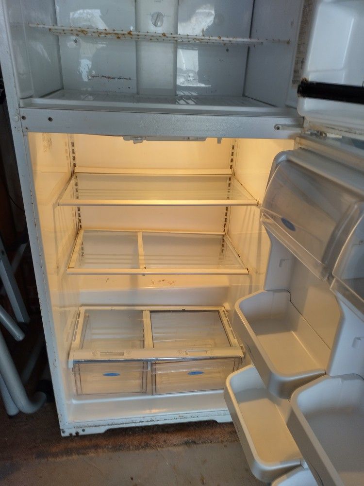 Refrigerator