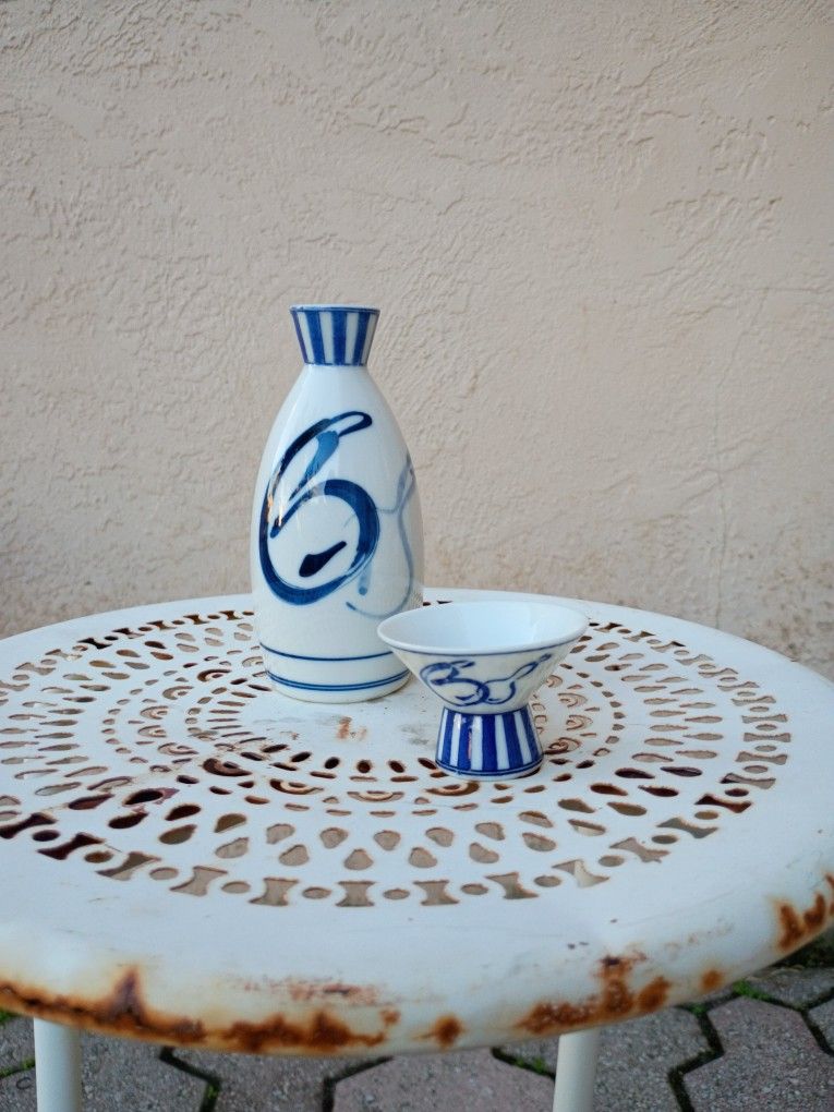 Vintage Japanese Sake Set