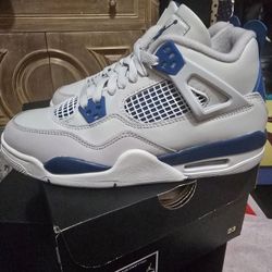 Jordan 4's Industrial Blue Size 6.5 Y 