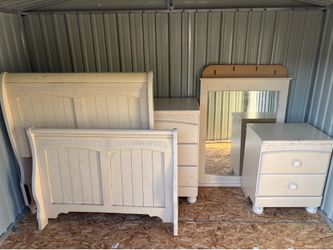 Twin Bedroom Set