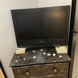 46” Emerson tv