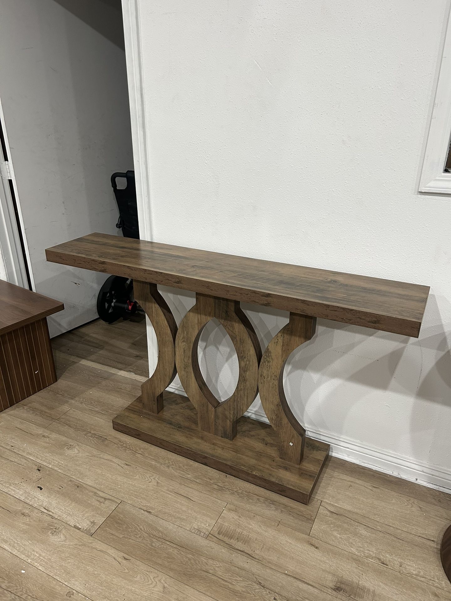 55 Inches Console Table, Entryway Table with Geometric Base, Vintage Sofa Table Behind Couch for Living Room, Wooden Accent Table for Hallway, Foyer,