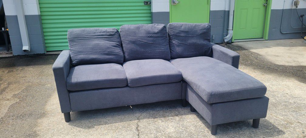 Blue Reversible Sectional (Free Delivery 🚚)