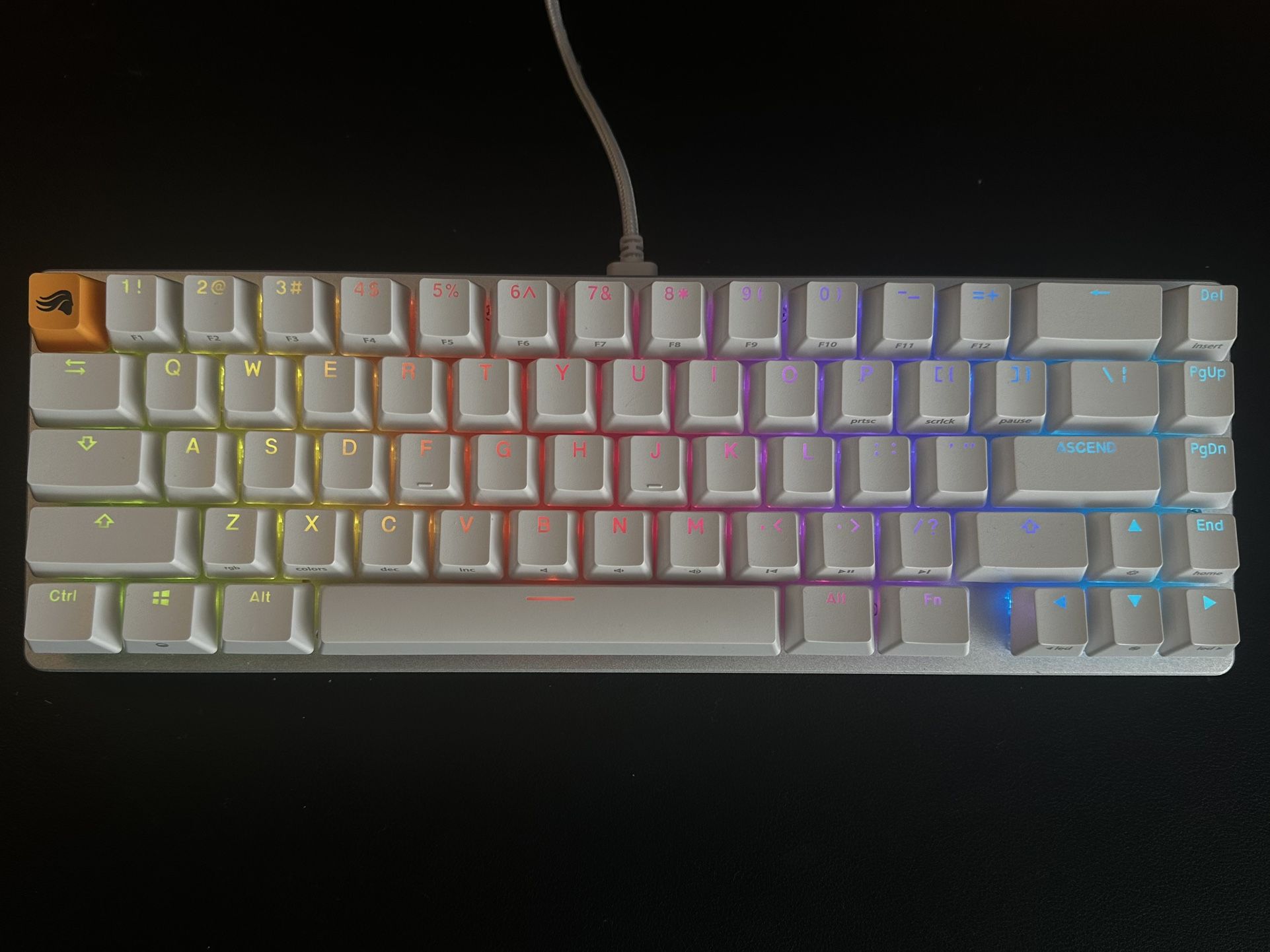 GMMK 2 White LED RGB Mechanical Keyboard Customizable (Wired) Metal Base