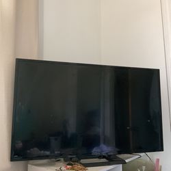 Smart  Tv With Roku Stick  32 In