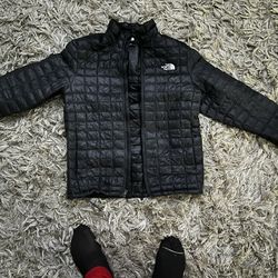 Black North Face Jacket For 40