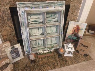 Gorgeous shadowbox w shelves