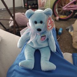 Rare Eggs II Mint Condition Beanie baby