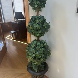 triple Ball Topiary artificial tree with vase