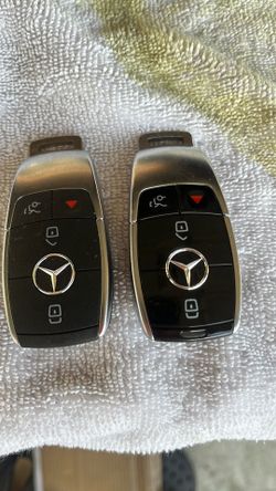 Mercedes remote key fob. just need to be programmed to your vehicle.