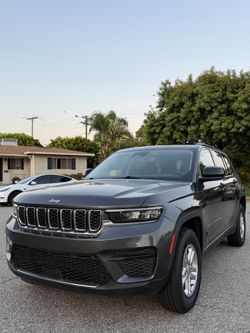 2022 Jeep Grand Cherokee Laredo