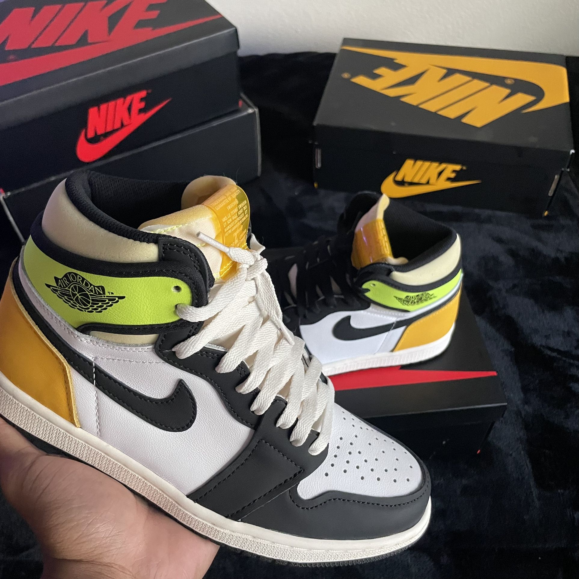 Jordan 1 High ‘ Volt Gold ‘