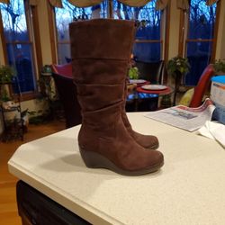 Brown Boots.. Size 6