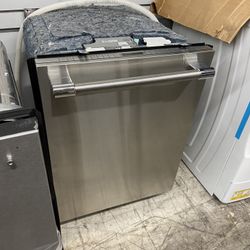 Thermador Star Sapphire 24” Dishwasher 