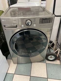 Lg Electric Dryer( Delivery Available)