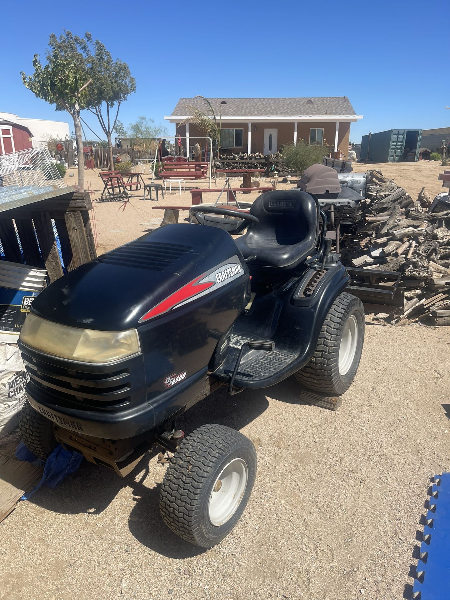 Tractor 