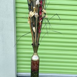 Large Vase & Flowers