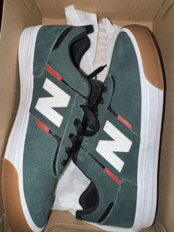 New Balance men’s size 9 