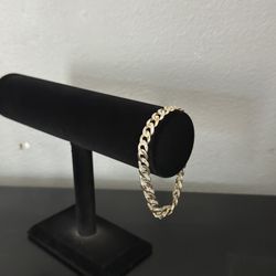 14k Curb Link Bracelet